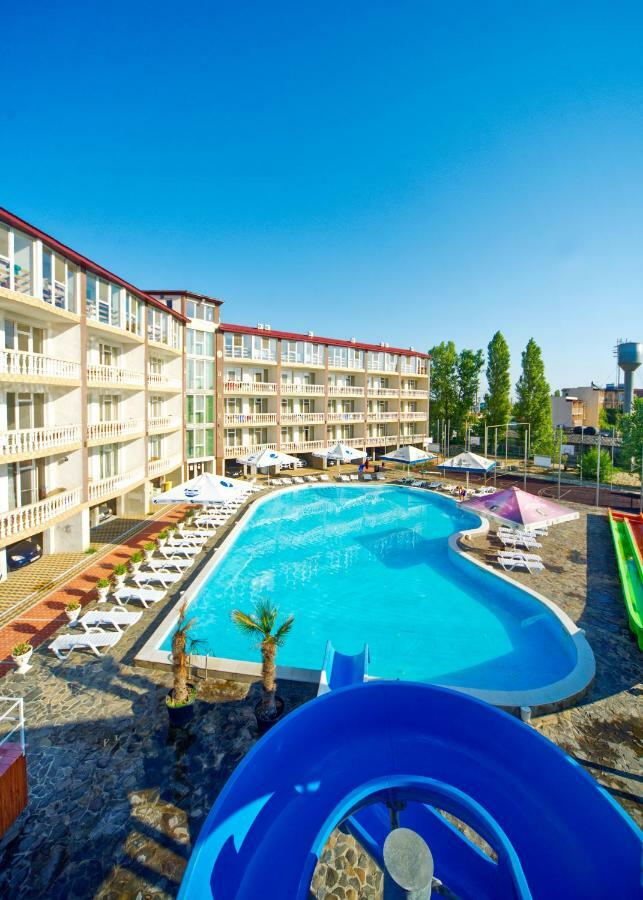 Hawaii Hotel Затока Екстериор снимка