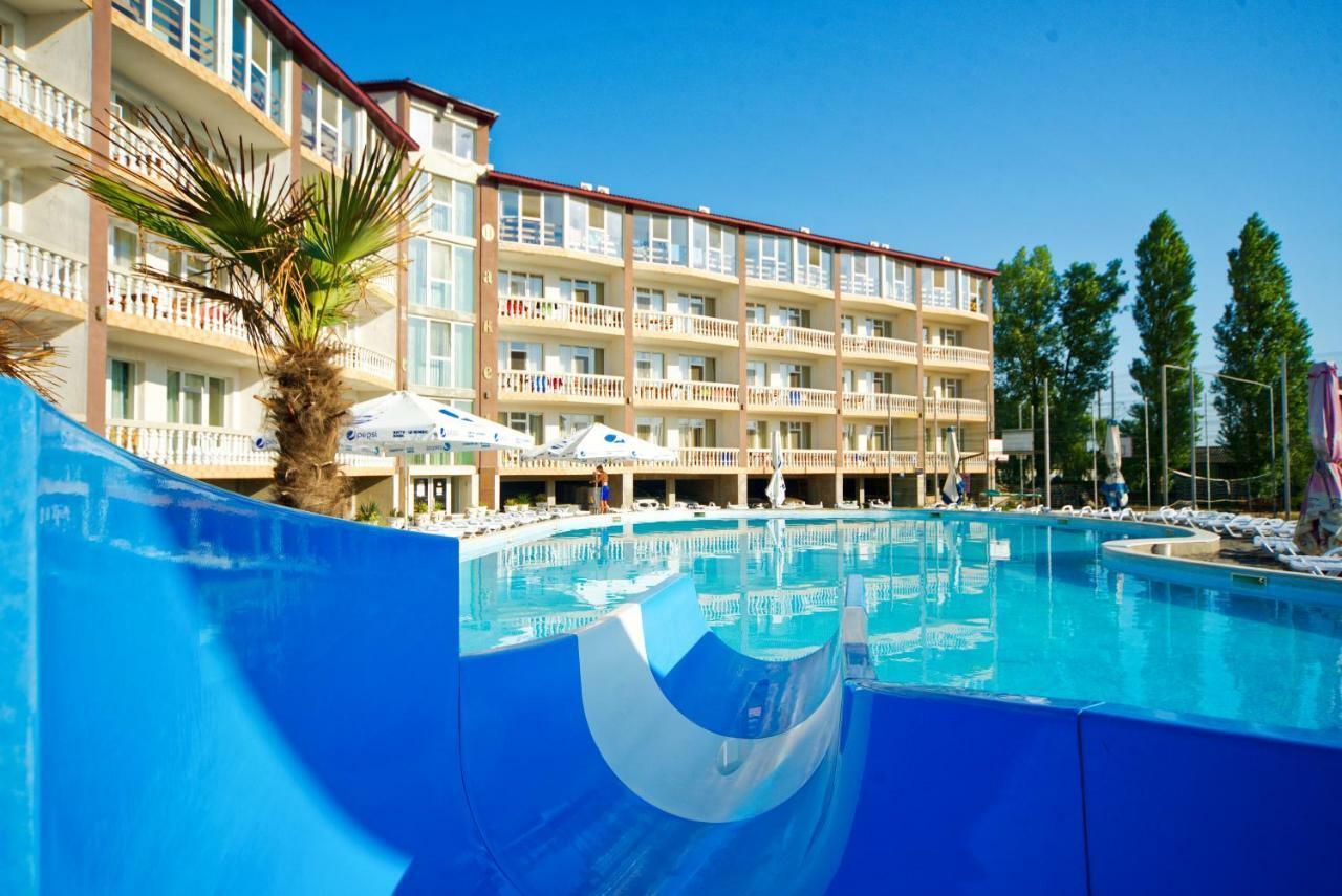 Hawaii Hotel Затока Екстериор снимка