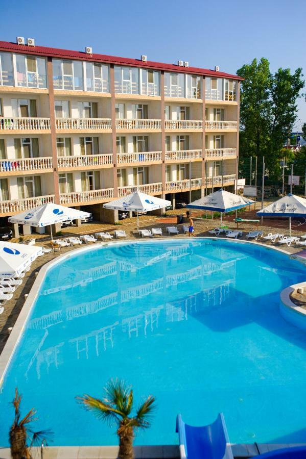 Hawaii Hotel Затока Екстериор снимка